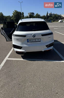 Внедорожник / Кроссовер BMW iX 2021 в 