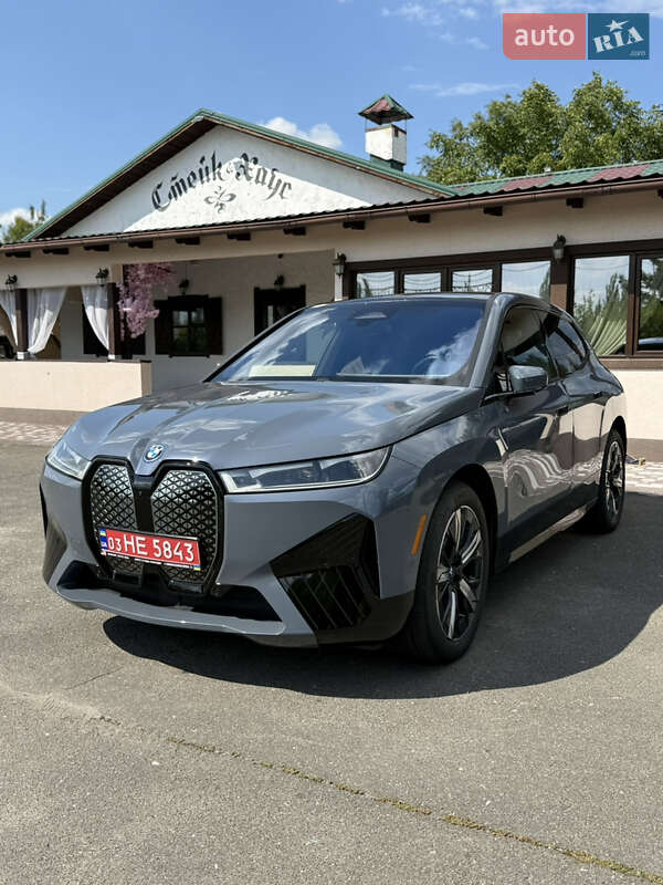 BMW iX 2023