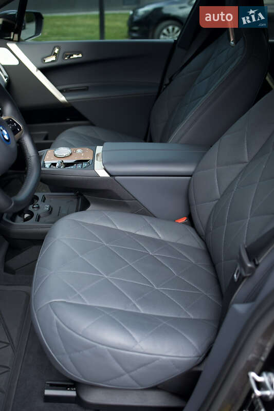 Внедорожник / Кроссовер BMW iX 2023 в Ужгороде
