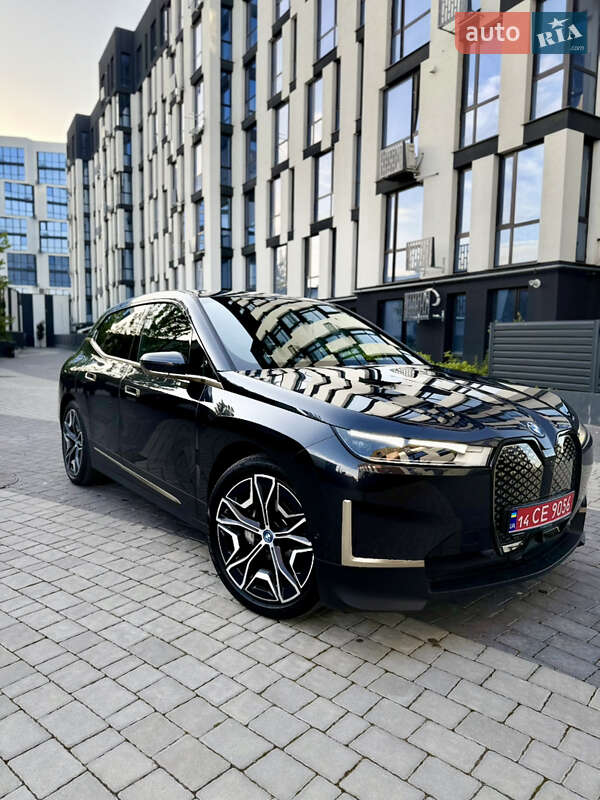 BMW iX 2021