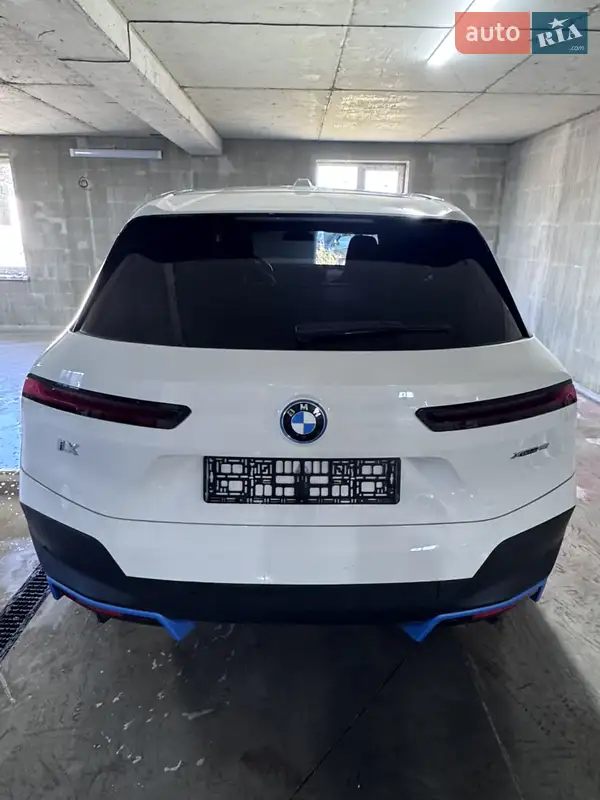 BMW iX 2023