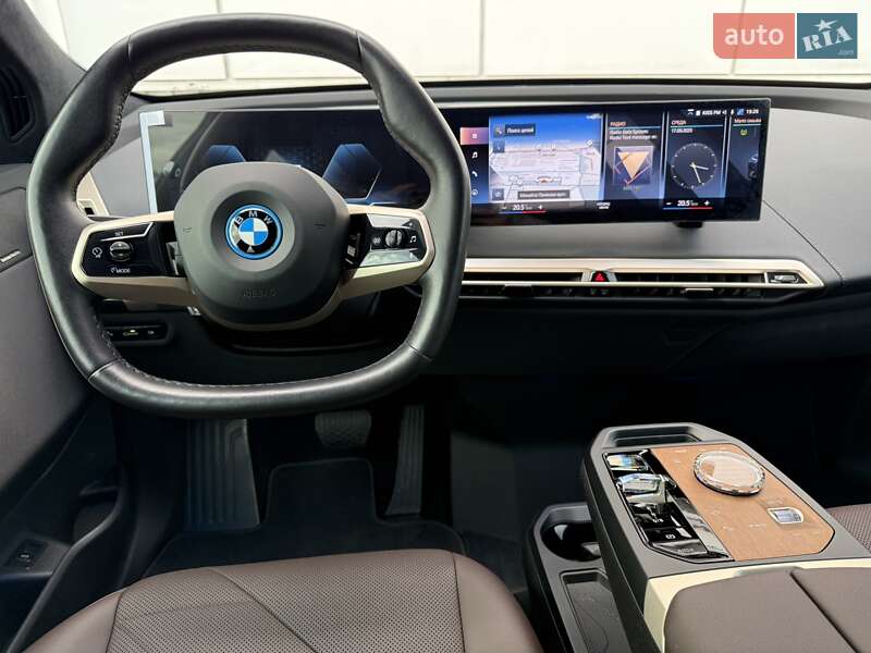 Позашляховик / Кросовер BMW iX 2021 в Дніпрі
