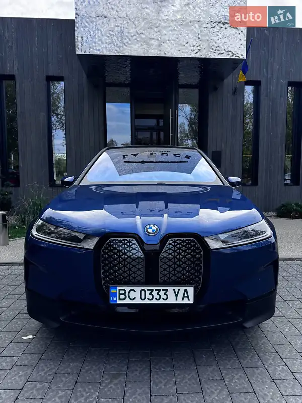 BMW iX 2025