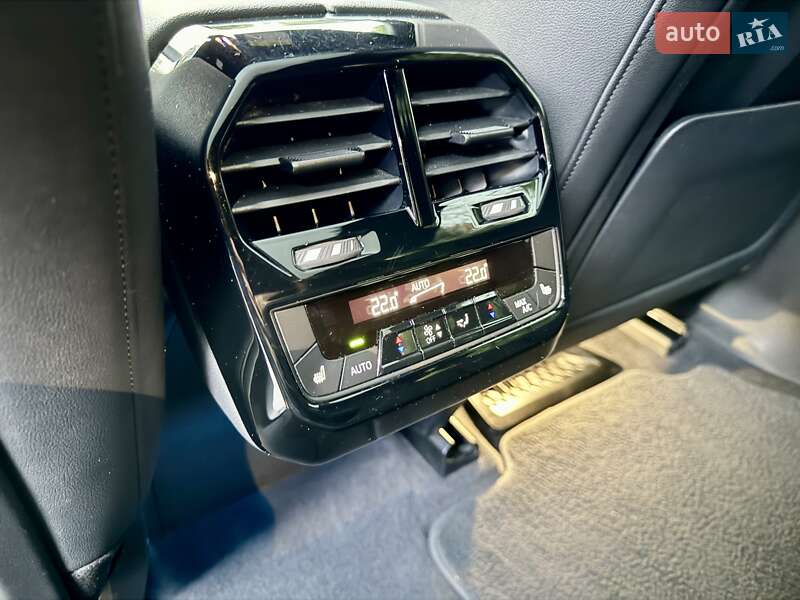 Внедорожник / Кроссовер BMW iX 2021 в Киеве