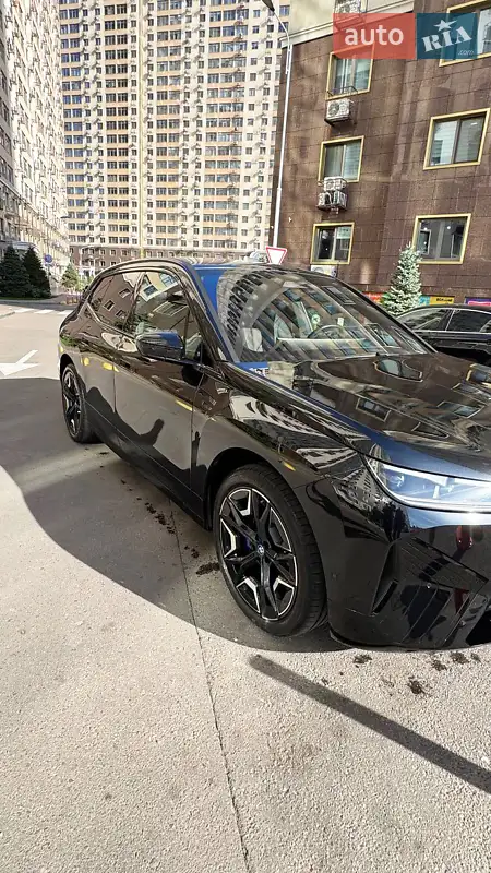 BMW iX 2023