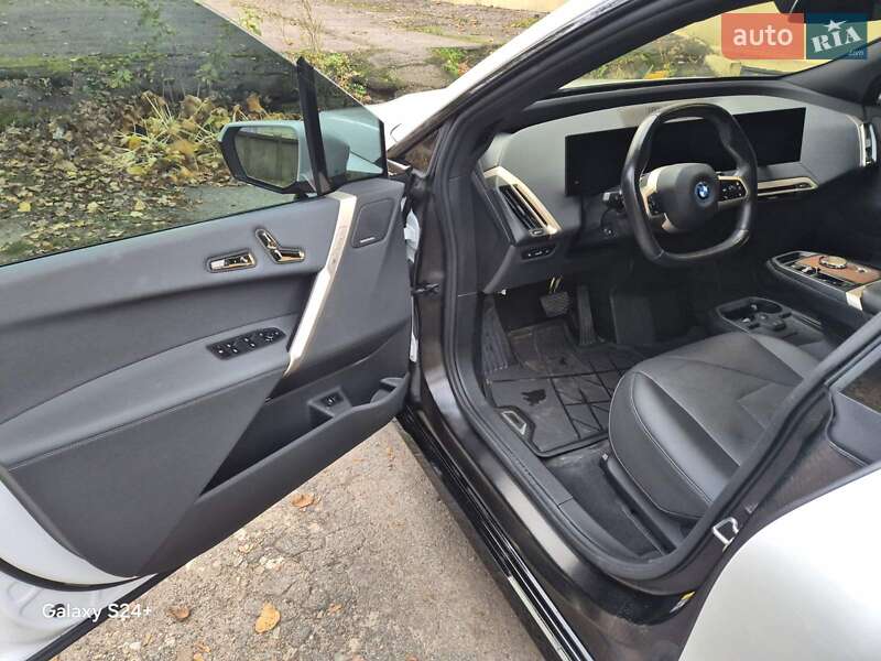 Внедорожник / Кроссовер BMW iX 2023 в Каменском