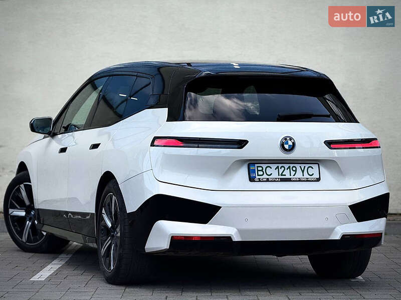 Позашляховик / Кросовер BMW iX 2021 в Стрию