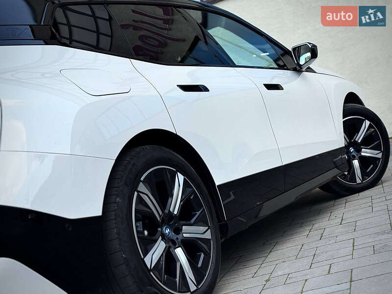 Позашляховик / Кросовер BMW iX 2021 в Стрию