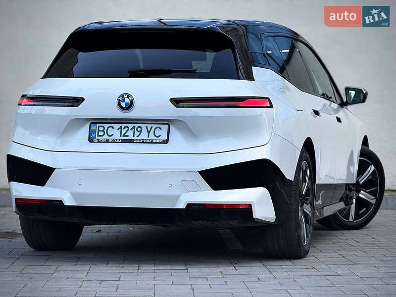 Позашляховик / Кросовер BMW iX 2021 в Стрию