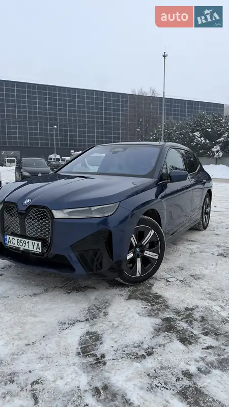 BMW iX