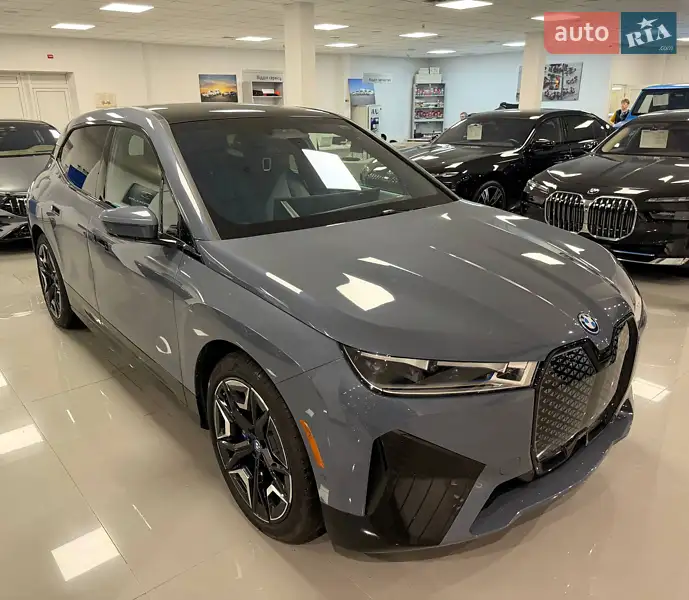 BMW iX