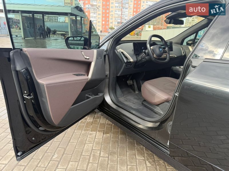 Внедорожник / Кроссовер BMW iX 2023 в Александрие