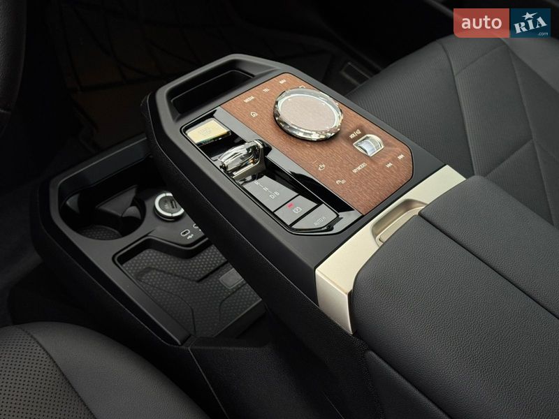 Внедорожник / Кроссовер BMW iX 2022 в Киеве фото 26 Внедорожник / Кроссовер BMW iX 2022 в Киеве