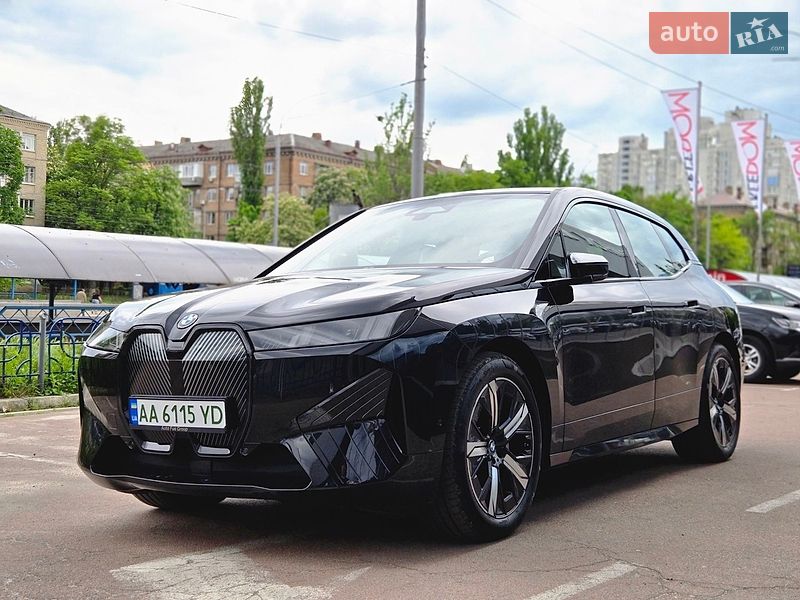 BMW iX 2025