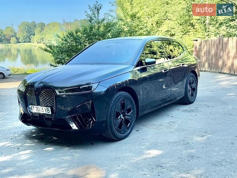 BMW iX, фото з оголошення
