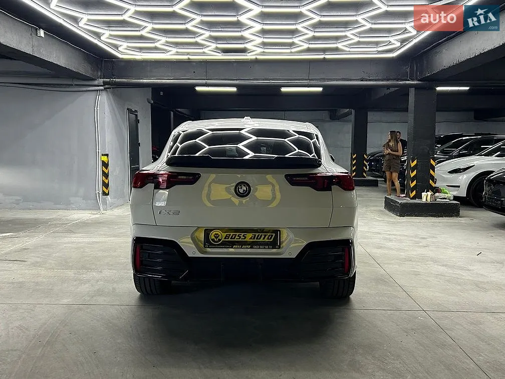 2024 BMW iX2 - мініатюра 8