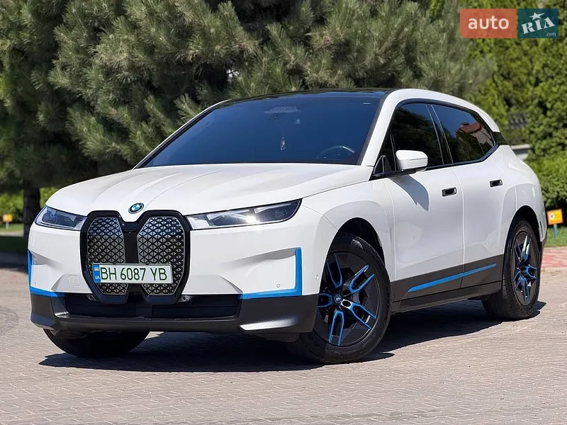 BMW iX