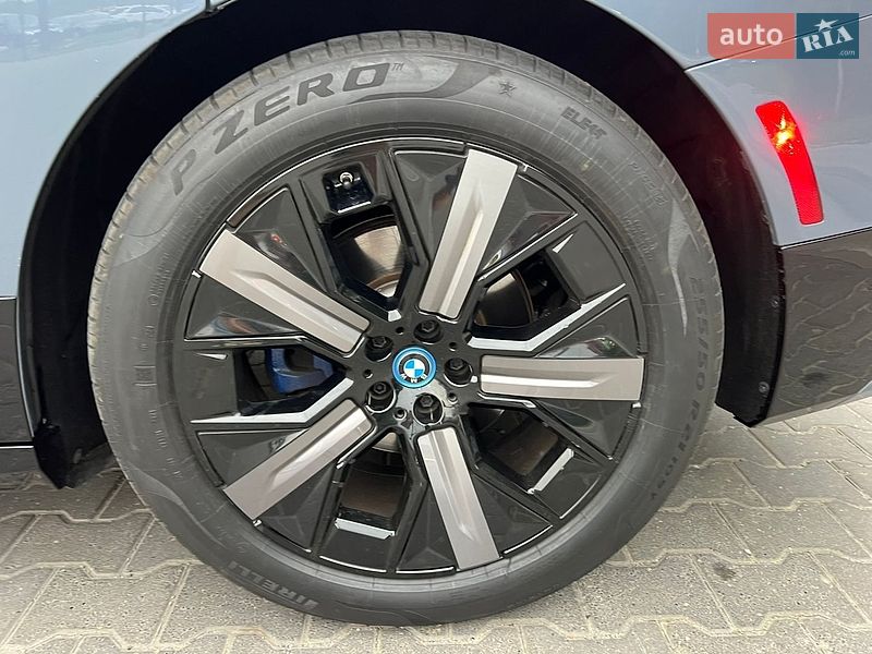 Позашляховик / Кросовер BMW iX 2023 в Чернівцях