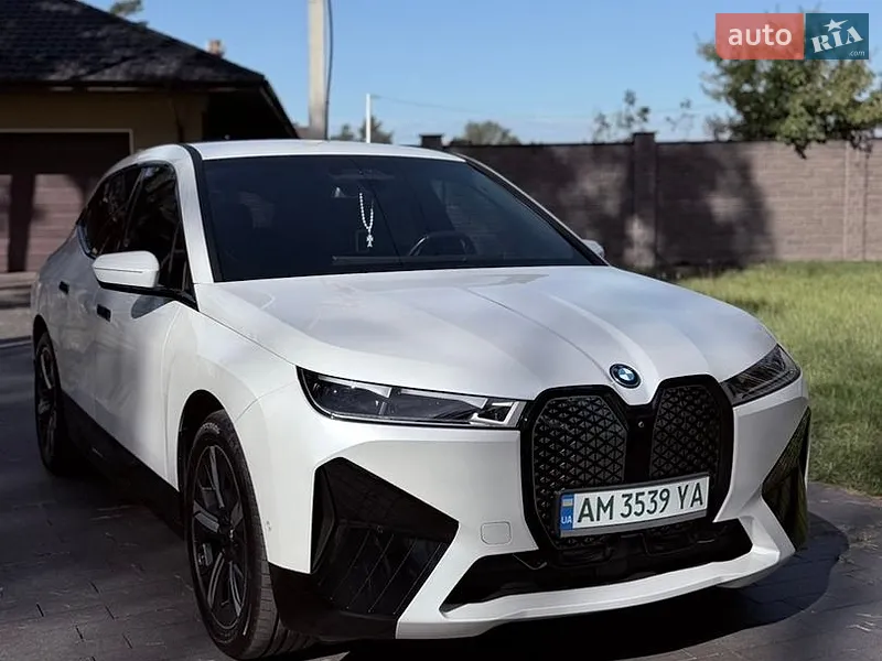BMW iX