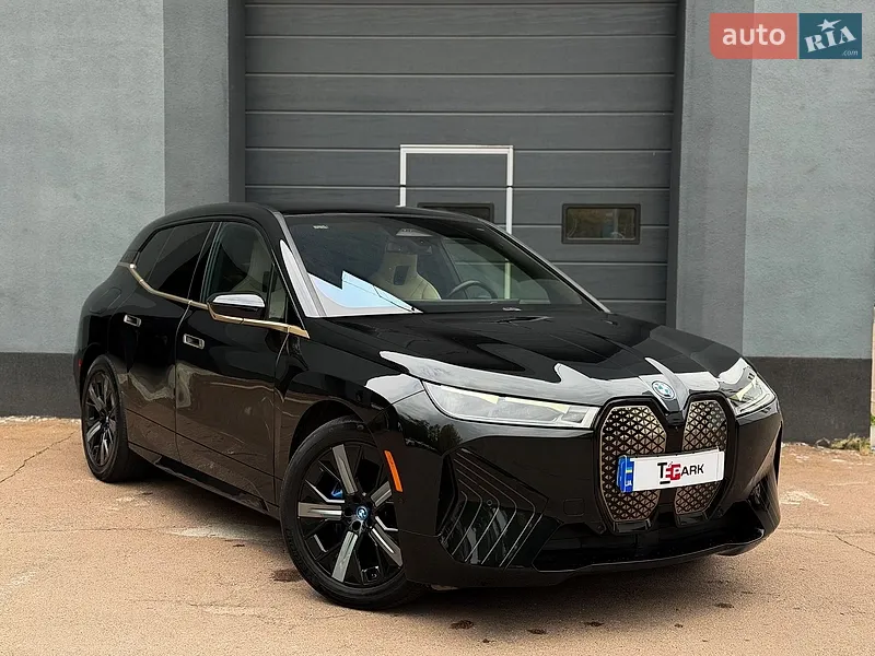 BMW iX
