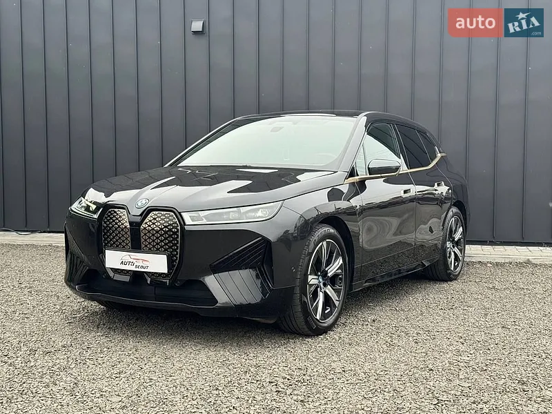 BMW iX