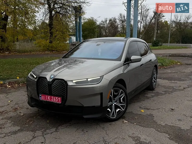 BMW iX