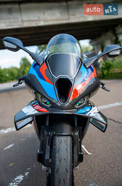 Спортбайк BMW M 1000RR 2023 в Киеве
