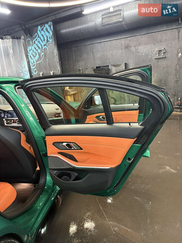 Седан BMW M3 2022 в Киеве