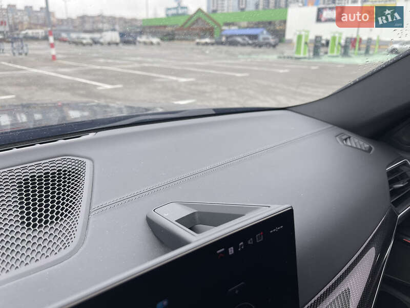 Седан BMW M3 2023 в Одесі