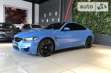 Купе BMW M4 2018 в 