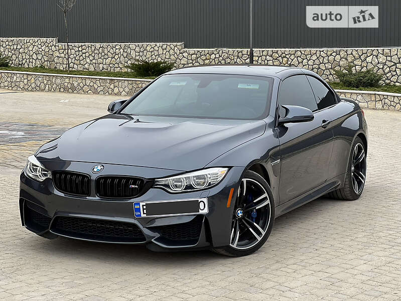 Кабриолет BMW M4 2015 в 