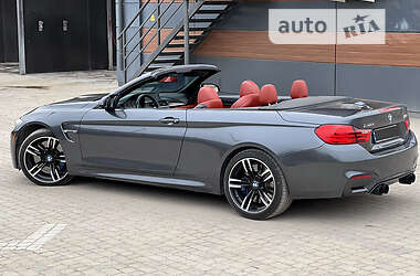 Кабриолет BMW M4 2015 в 