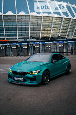 Купе BMW M4 2017 в Киеве