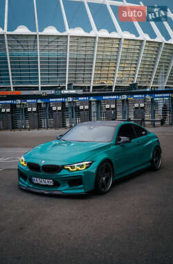 Купе BMW M4 2017 в Киеве