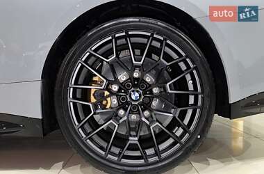 Купе BMW M4 2025 в 
