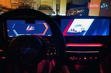 Купе BMW M4 2025 в 