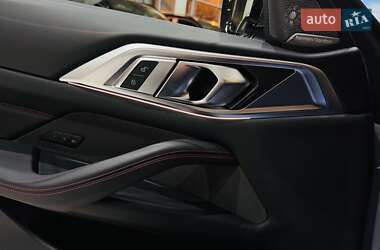 Купе BMW M4 2025 в 