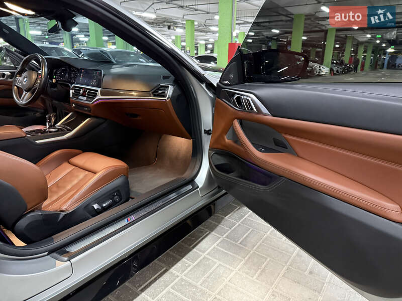 Купе BMW M4 2022 в Києві