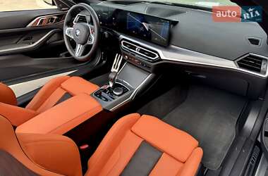 Кабріолет BMW M4 2023 в 