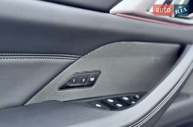 Кабріолет BMW M4 2023 в 