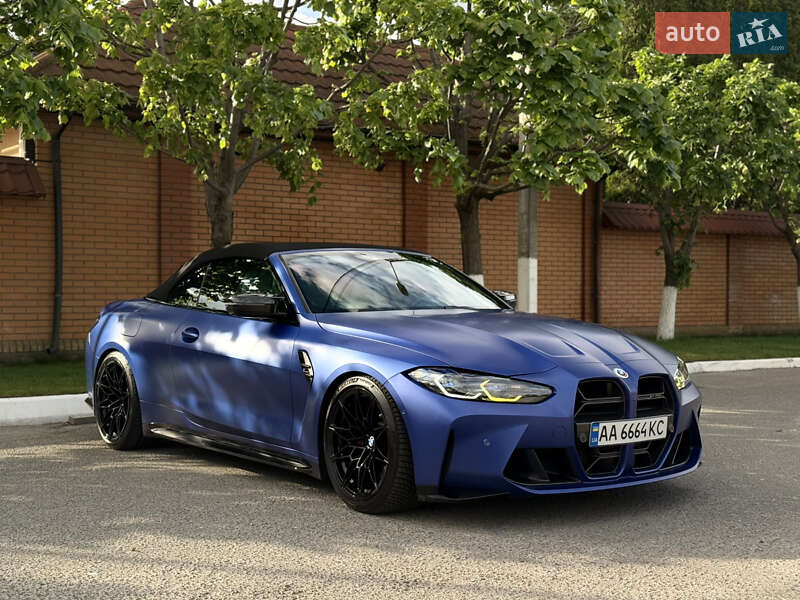 Кабриолет BMW M4 2022 в 