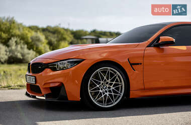 Купе BMW M4 2017 в 