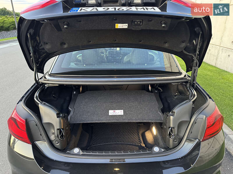 Кабріолет BMW M4 2018 в Києві