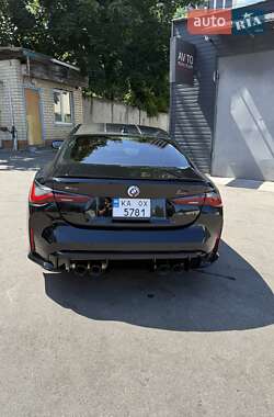 Купе BMW M4 2022 в 