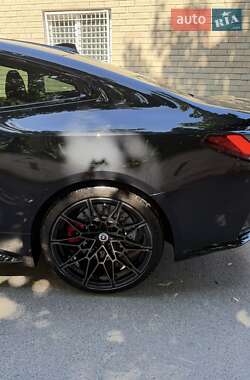 Купе BMW M4 2022 в 