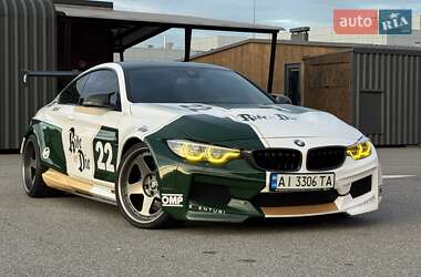 Купе BMW M4 2017 в Киеве
