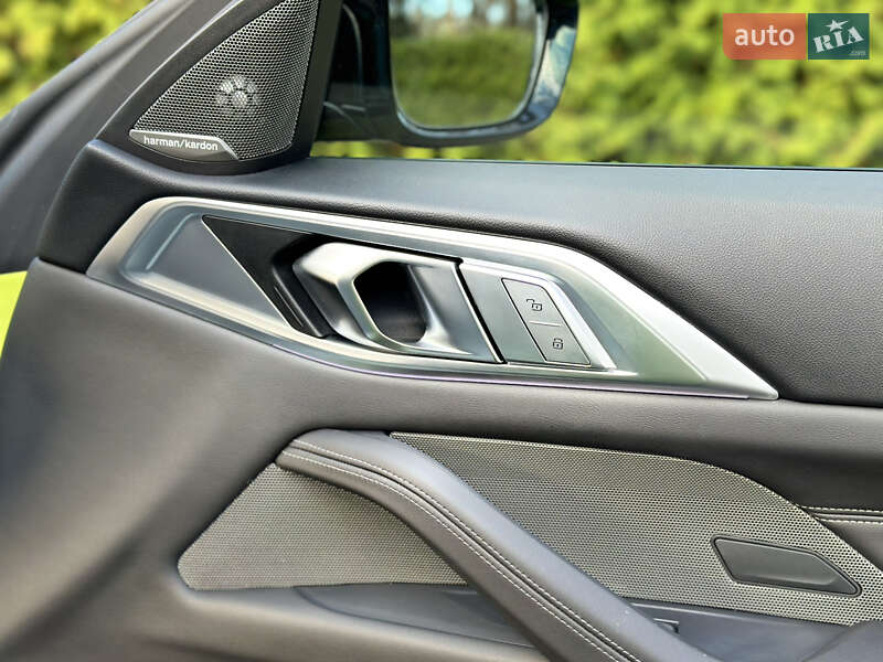 Купе BMW M4 2022 в Киеве