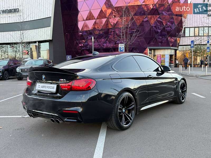 Купе BMW M4 2015 в Киеве