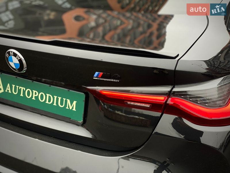 Купе BMW M4 2022 в Киеве