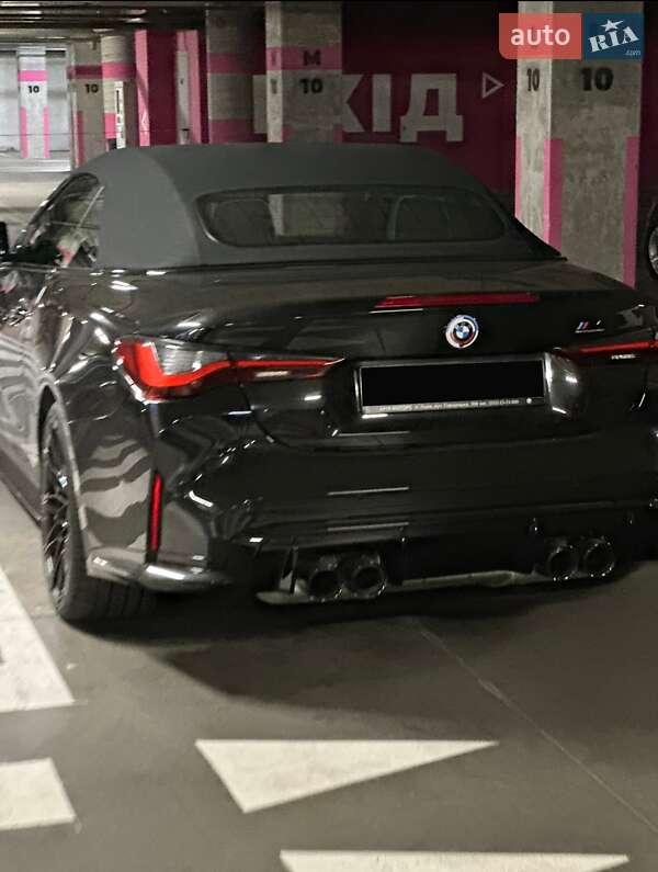 Кабриолет BMW M4 2022 в Львове